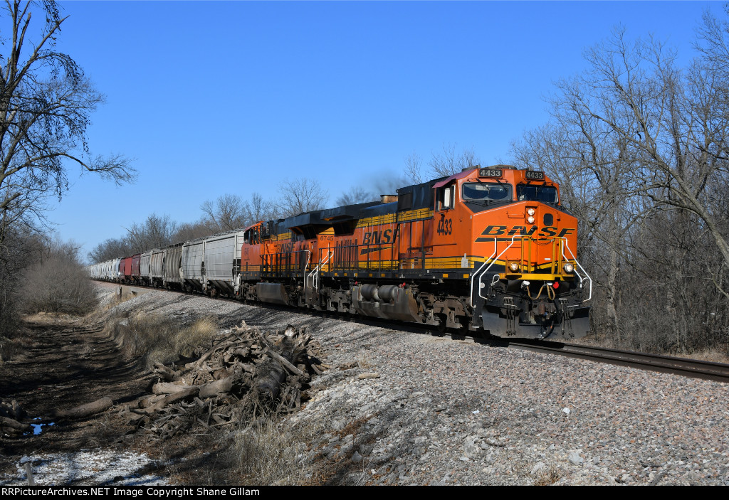 BNSF 4433